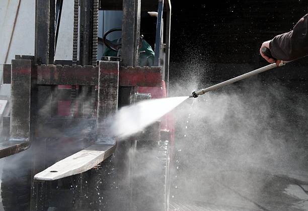 Why Choose Our Certified Pressure Washing Experts for Your Project Needs in Loyola, CA?